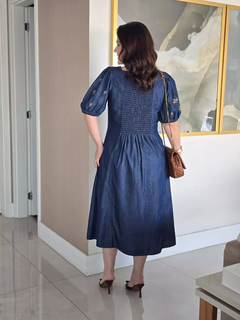 VESTIDO EVASÊ COM MANGA BORDADA