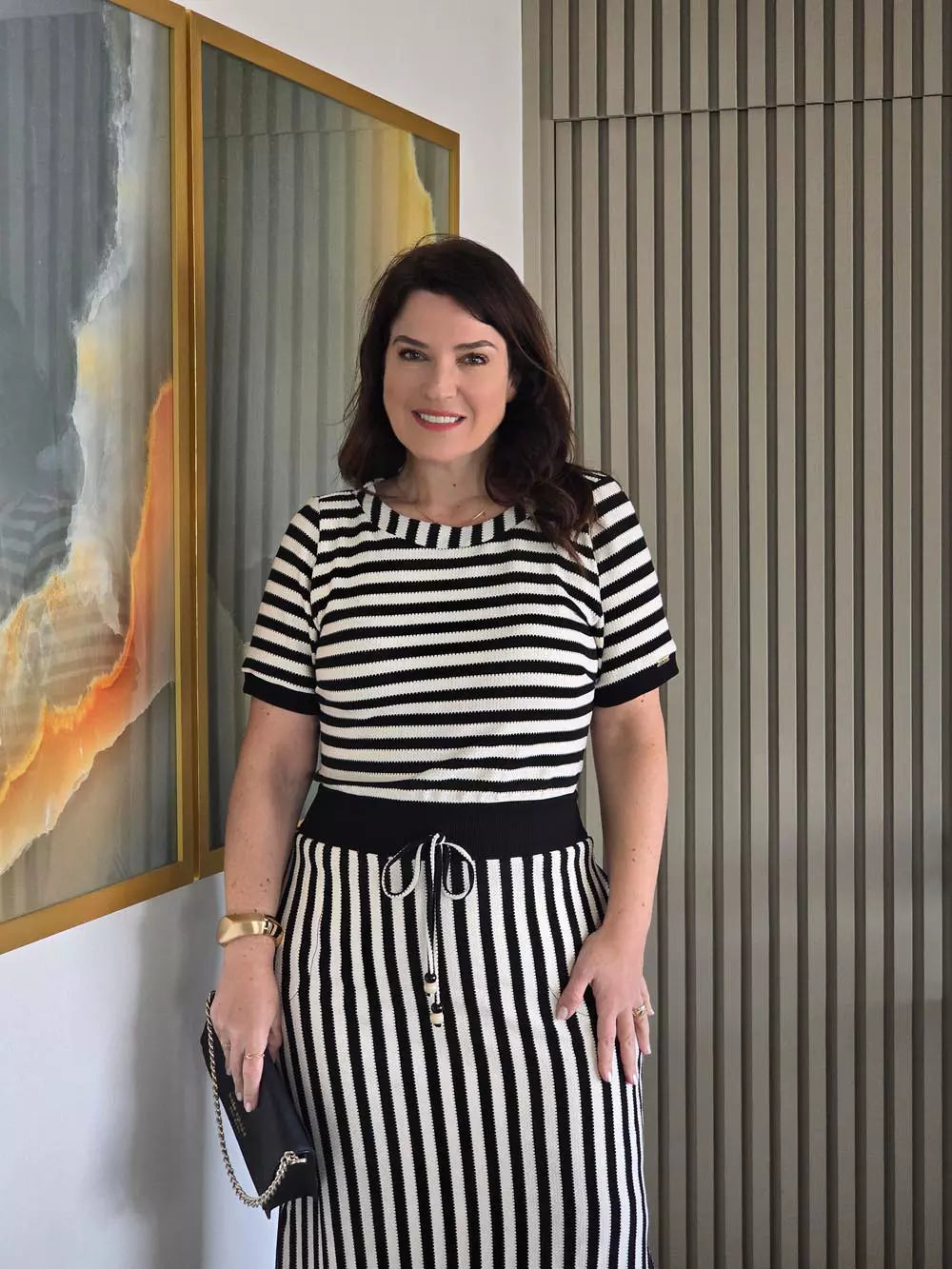 VESTIDO MIDI COM BOLSOS