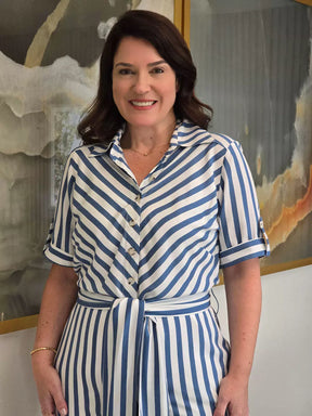 CHEMISE COM FAIXA NA CINTURA BRANCO COM AZUL