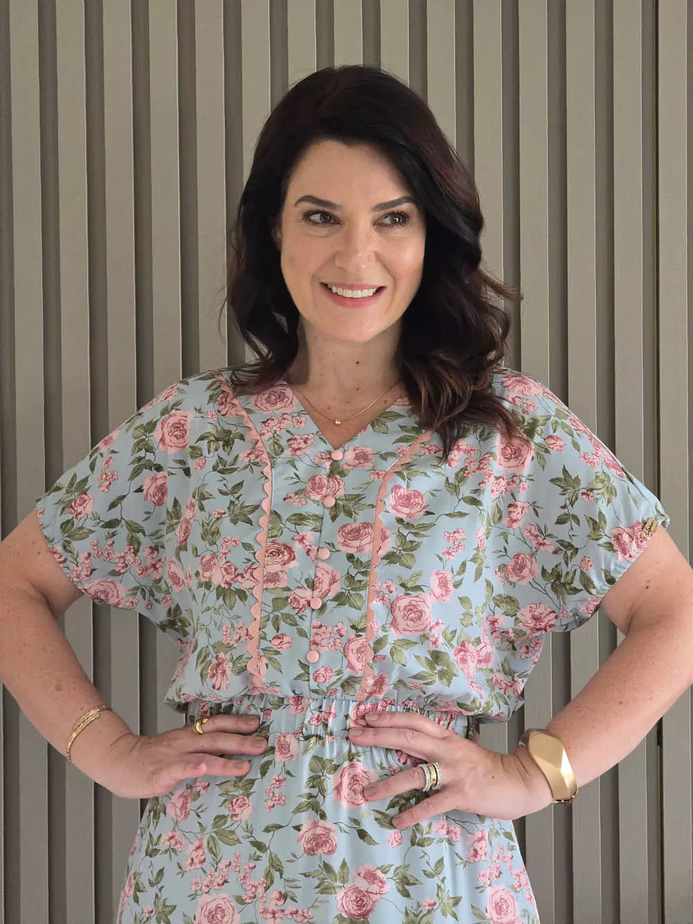 VESTIDO MIDI COM SIANINHA