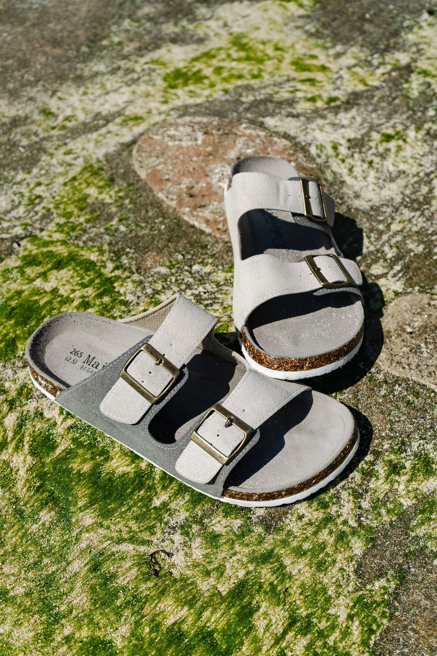 Sandália Maibulun Camurça - Cinza com Creme